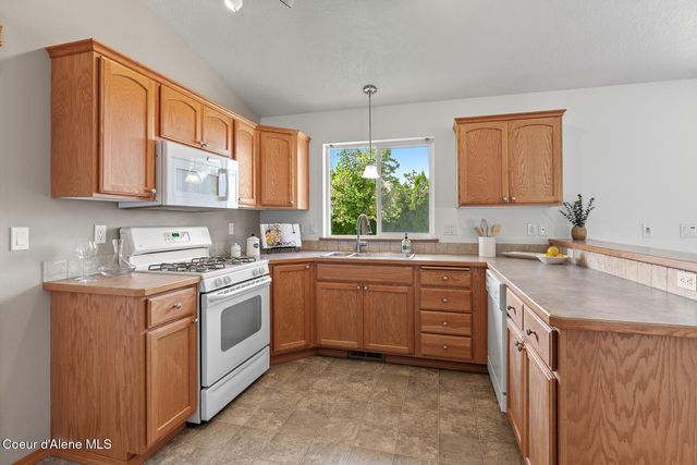1555 W Benjamin Ave, Coeur D'alene, ID 83815