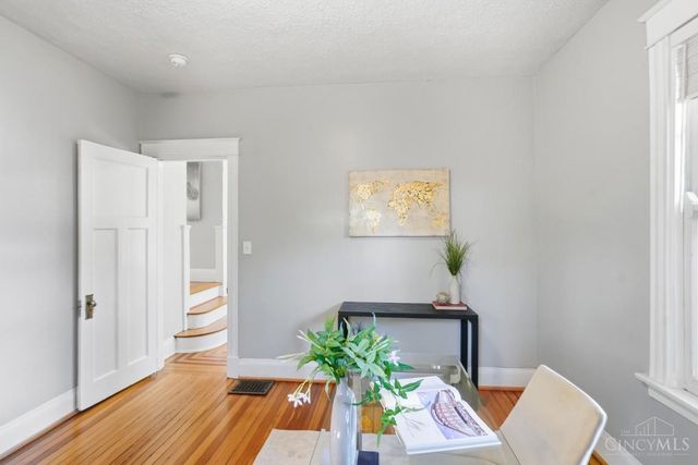 2840 Pine Grove Avenue, Cincinnati, OH 45208