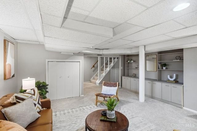 2840 Pine Grove Avenue, Cincinnati, OH 45208