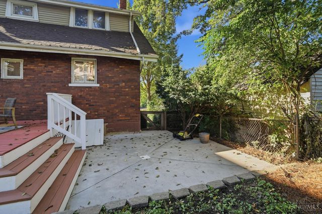 2840 Pine Grove Avenue, Cincinnati, OH 45208
