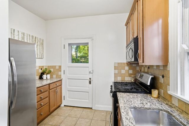 2840 Pine Grove Avenue, Cincinnati, OH 45208