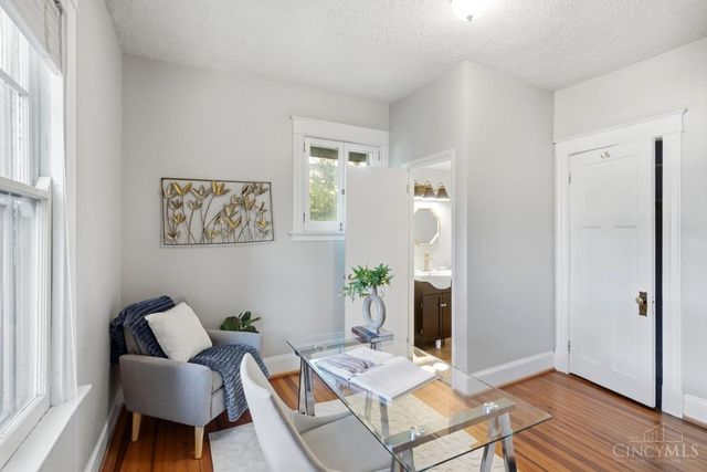 2840 Pine Grove Avenue, Cincinnati, OH 45208