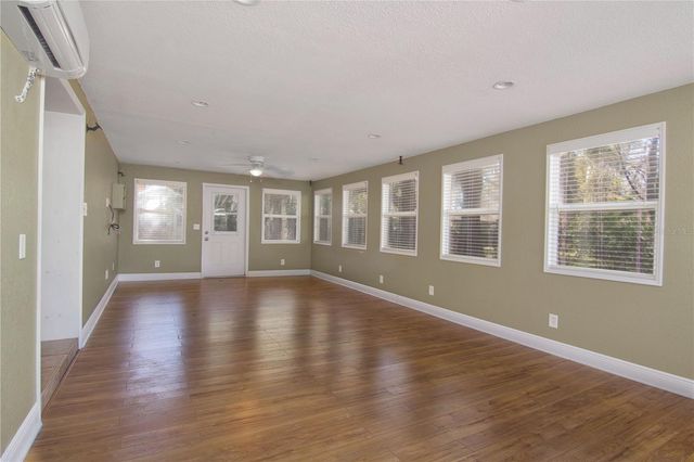 220 VALENCIA COURT, Winter Garden, FL 34787