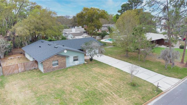 220 VALENCIA COURT, Winter Garden, FL 34787