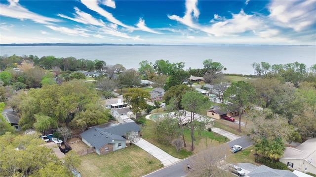 220 VALENCIA COURT, Winter Garden, FL 34787