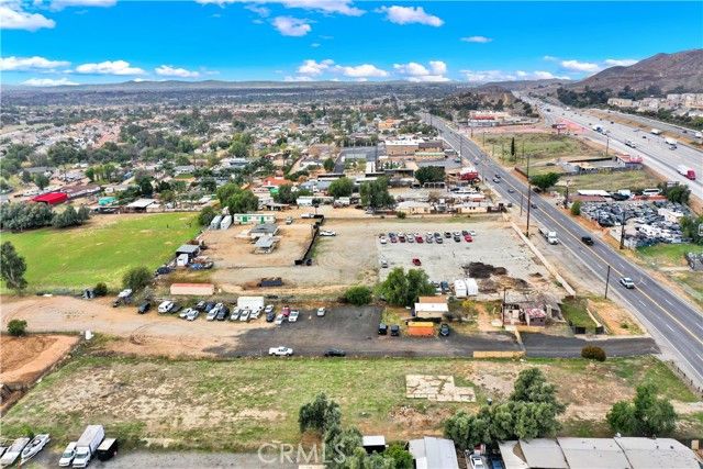 7072 Mission Boulevard, Jurupa Valley, CA 92509