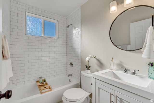 1916 N CELIA WAY, Layton, UT 84041