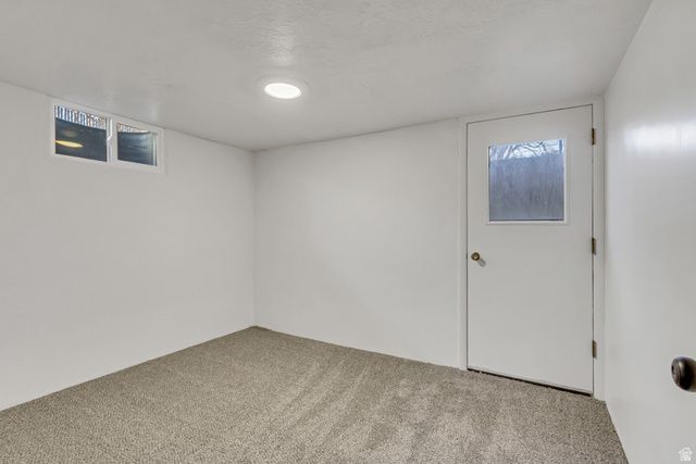 1916 N CELIA WAY, Layton, UT 84041