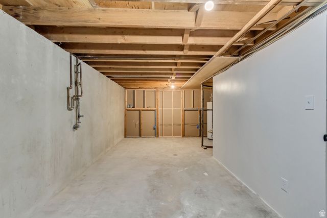 1916 N CELIA WAY, Layton, UT 84041