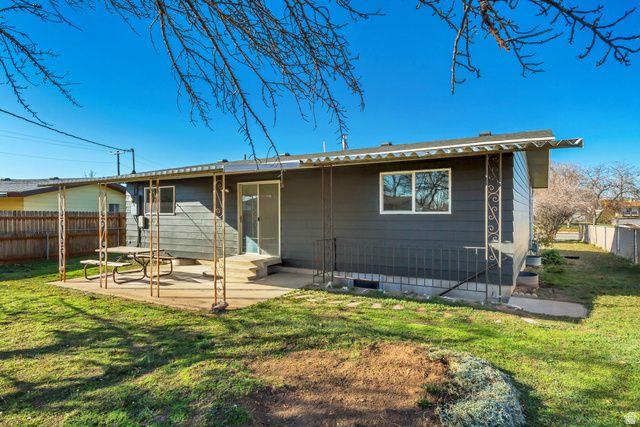 1916 N CELIA WAY, Layton, UT 84041