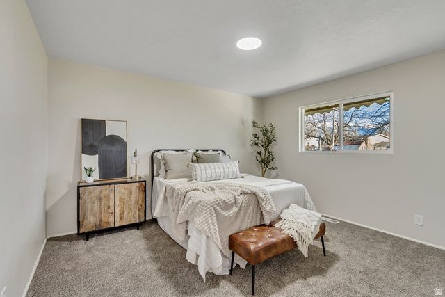 1916 N CELIA WAY, Layton, UT 84041