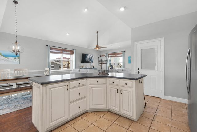 7646 Gulf Boulevard, Gulf Breeze, FL 32566