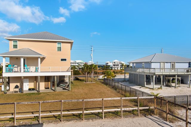 7646 Gulf Boulevard, Gulf Breeze, FL 32566
