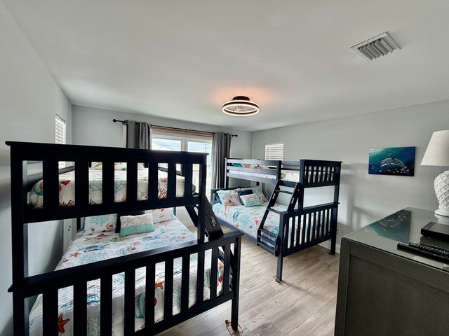 7646 Gulf Boulevard, Gulf Breeze, FL 32566