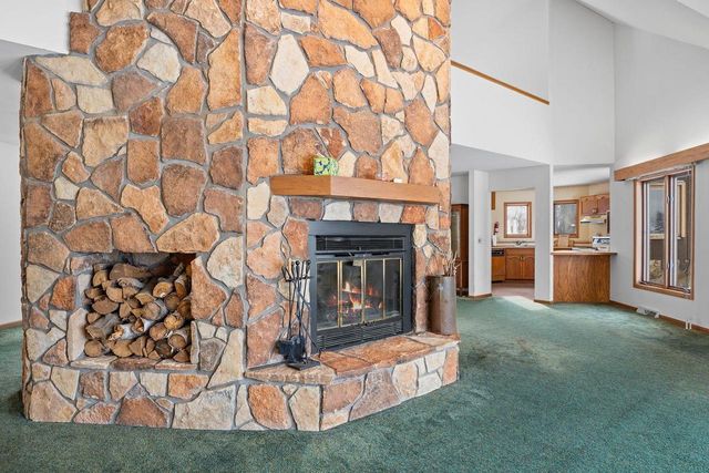 S6462 County Road PF, North Freedom, WI 53951