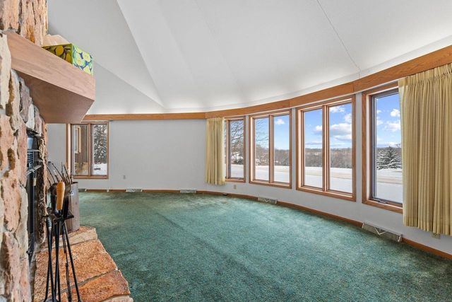 S6462 County Road PF, North Freedom, WI 53951