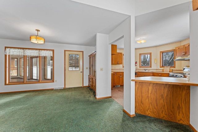 S6462 County Road PF, North Freedom, WI 53951