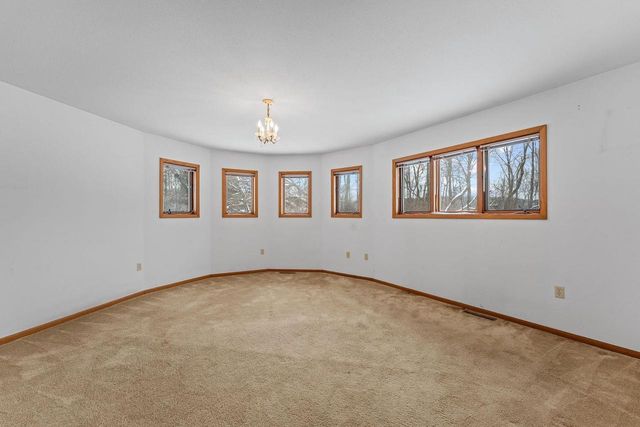 S6462 County Road PF, North Freedom, WI 53951