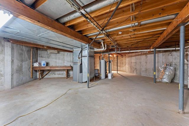 S6462 County Road PF, North Freedom, WI 53951