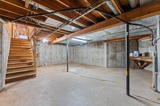 S6462 County Road PF, North Freedom, WI 53951