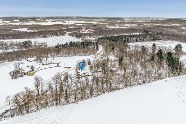 S6462 County Road PF, North Freedom, WI 53951