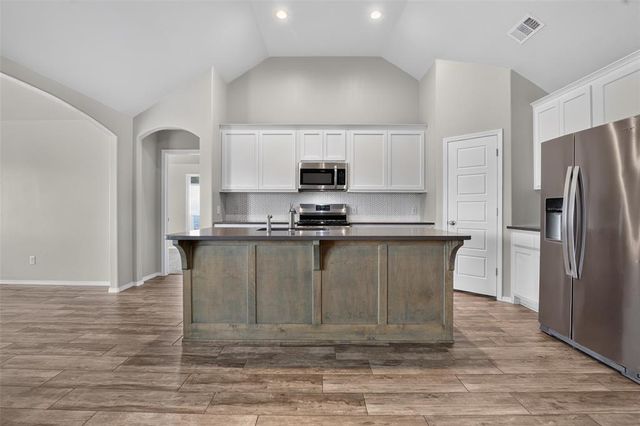 11108 SW 32nd Street, Yukon, OK 73099