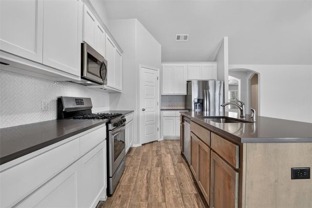 11108 SW 32nd Street, Yukon, OK 73099