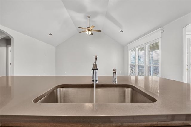 11108 SW 32nd Street, Yukon, OK 73099