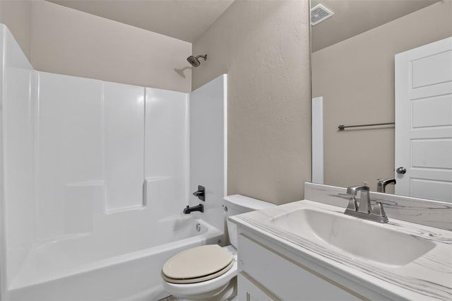 11108 SW 32nd Street, Yukon, OK 73099