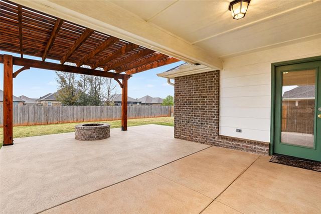 11108 SW 32nd Street, Yukon, OK 73099