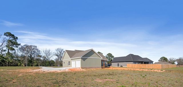 797 Judge Logue, Newton, AL 36352