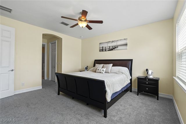 13110 Silver Thorn LOOP, North Fort Myers, FL 33903