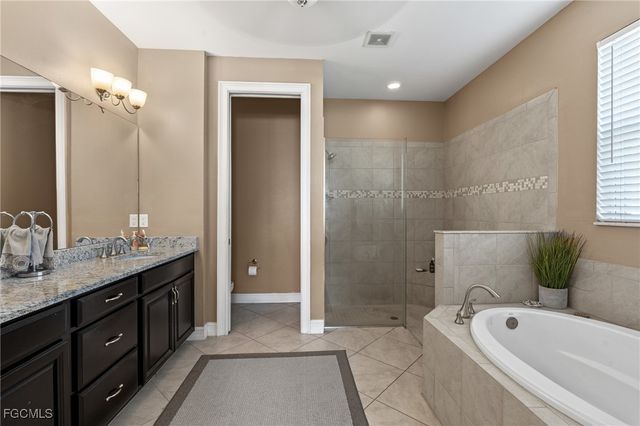 13110 Silver Thorn LOOP, North Fort Myers, FL 33903