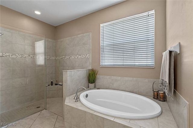 13110 Silver Thorn LOOP, North Fort Myers, FL 33903