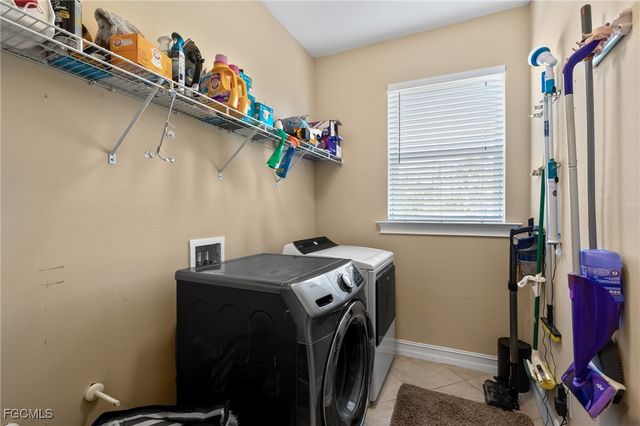 13110 Silver Thorn LOOP, North Fort Myers, FL 33903