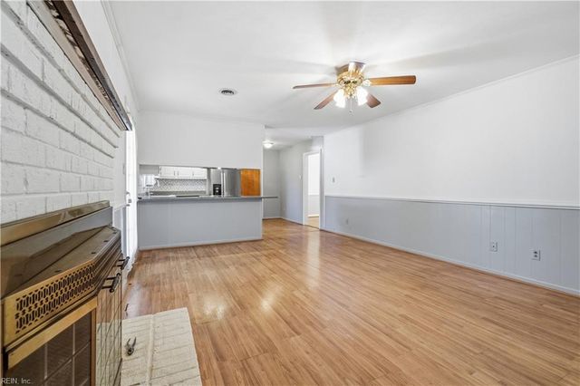 4710 Hatton Point RD, Portsmouth, VA 23703
