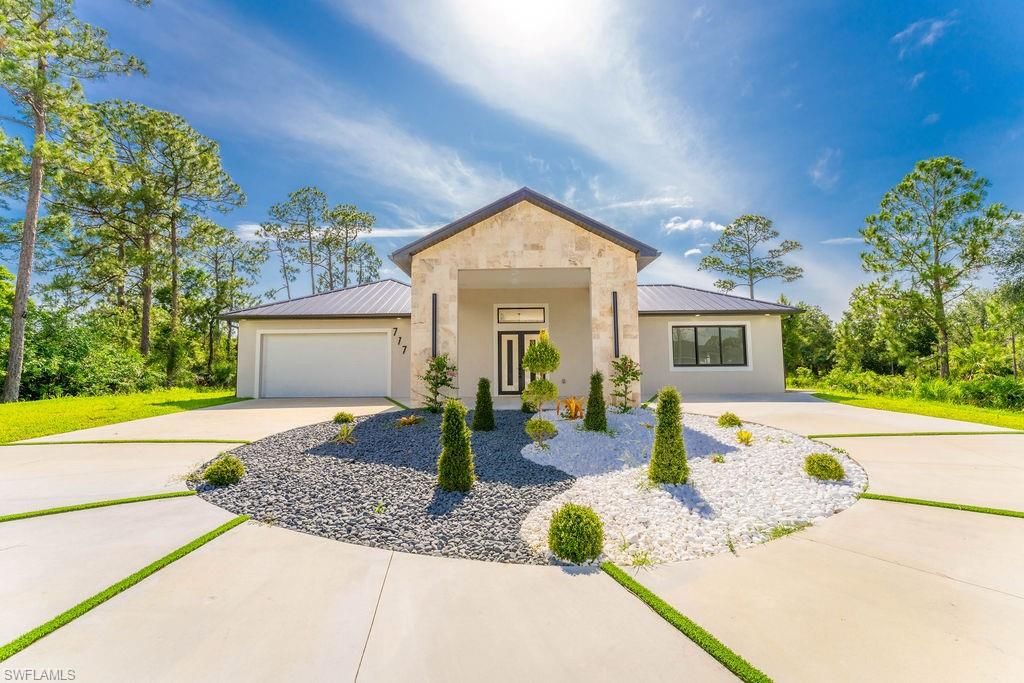 717 Calvin AVE, LEHIGH ACRES, FL 33972 — photo 3