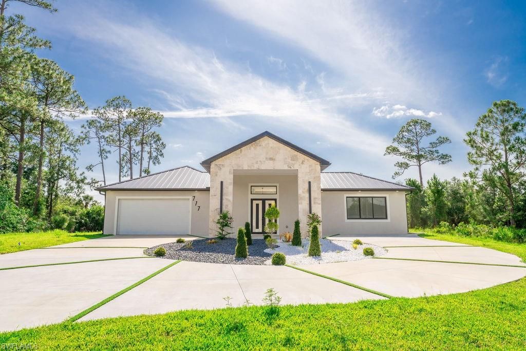 717 Calvin AVE, LEHIGH ACRES, FL 33972 — photo 5