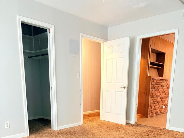 911 Roberts Street, El Campo, TX 77437