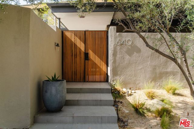 640 Bohlig Road, Glendale, CA 91207