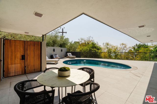 640 Bohlig Road, Glendale, CA 91207