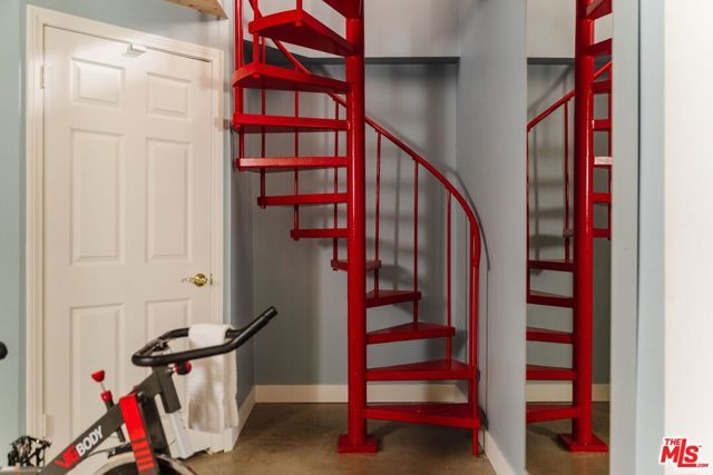 640 Bohlig Road, Glendale, CA 91207