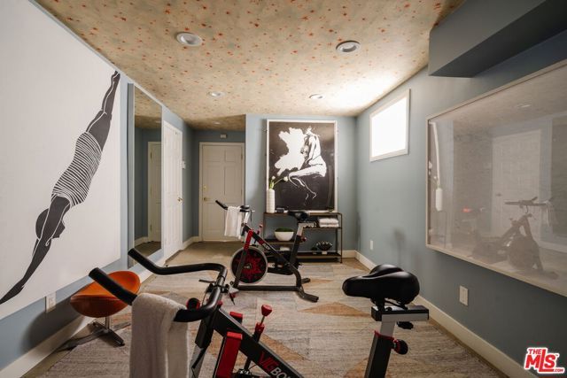 640 Bohlig Road, Glendale, CA 91207