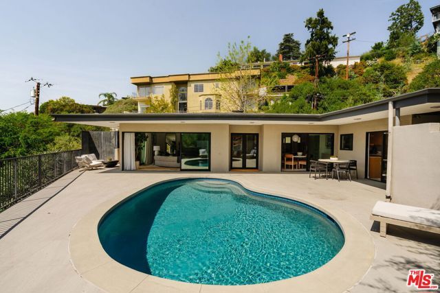 640 Bohlig Road, Glendale, CA 91207