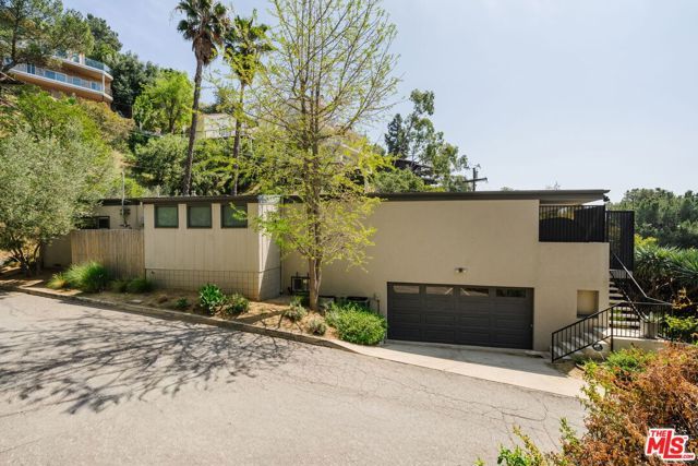 640 Bohlig Road, Glendale, CA 91207