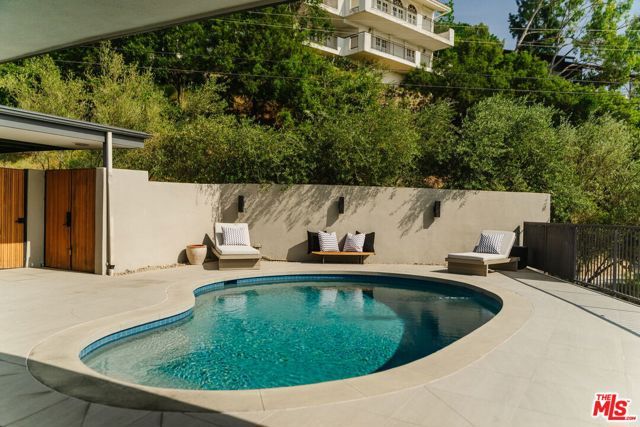 640 Bohlig Road, Glendale, CA 91207