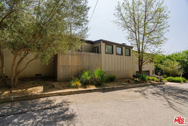 640 Bohlig Road, Glendale, CA 91207