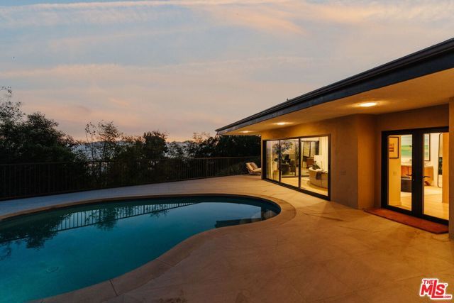 640 Bohlig Road, Glendale, CA 91207