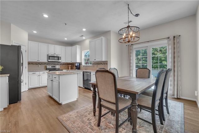 202 Deanes Station RD, Suffolk, VA 23435
