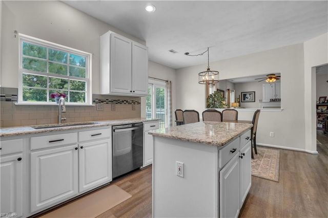 202 Deanes Station RD, Suffolk, VA 23435
